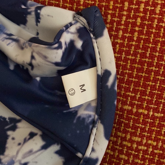 Woman’s 2 Pc Swimsuit Medium Blue and White - Picture 3 of 7